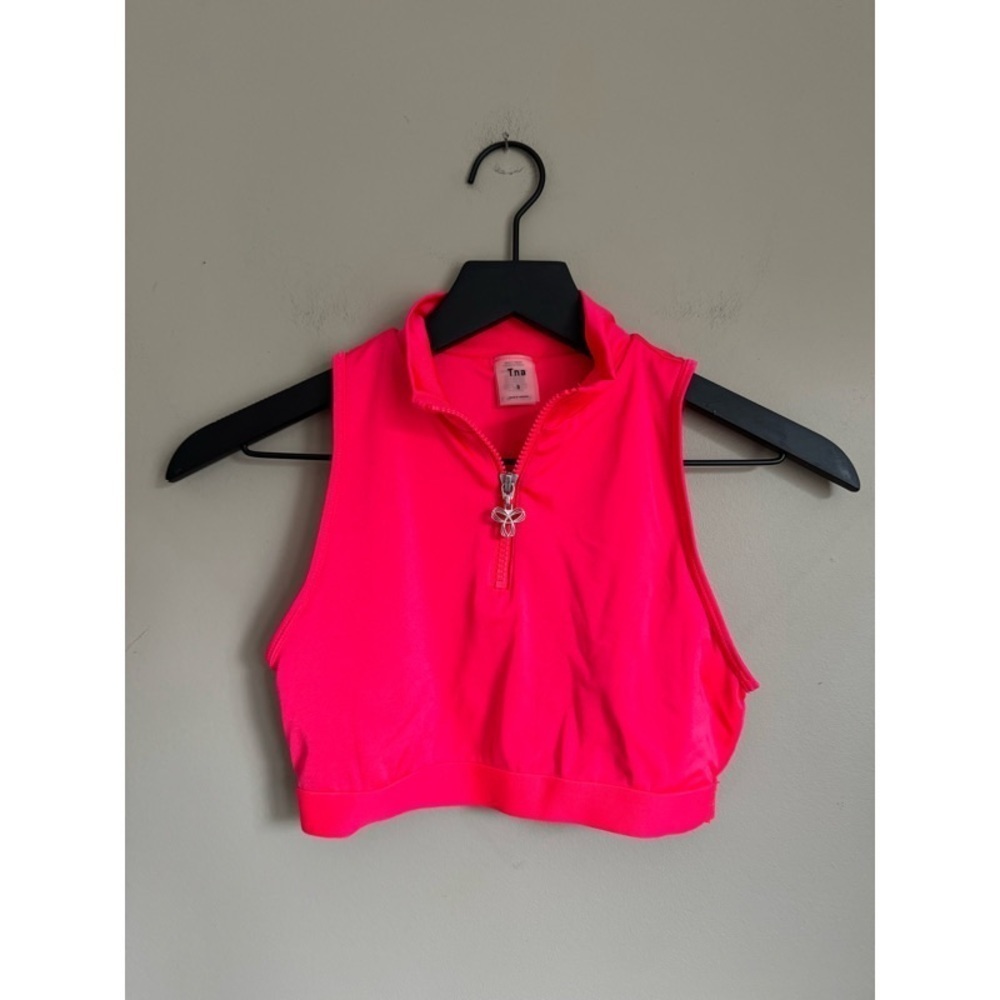 ARITZIA TNA Hot Pink Half-Zip Crop Tank